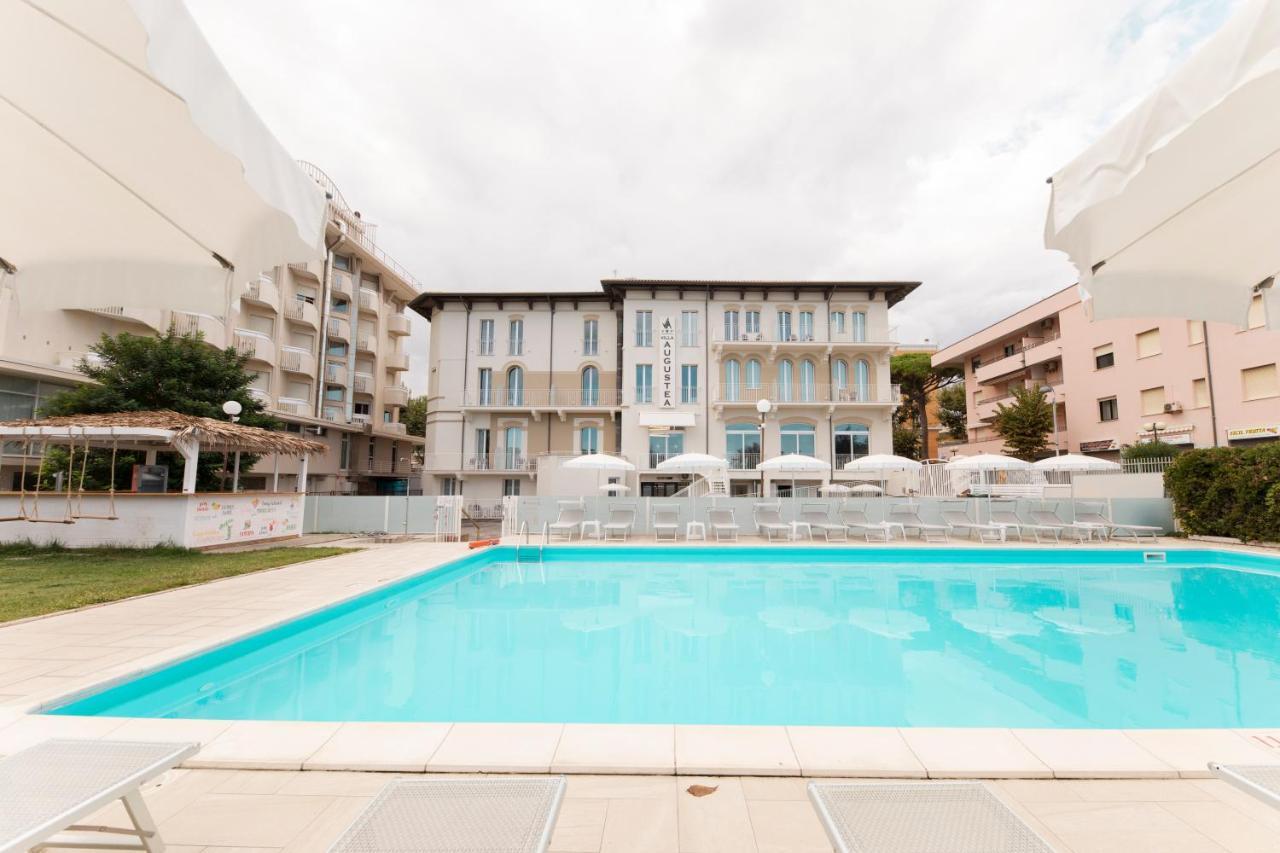 Hotel Villa Augustea ริมินี ภายนอก รูปภาพ