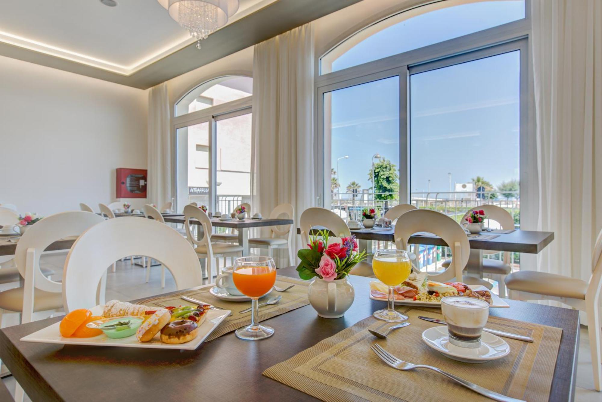 Hotel Villa Augustea ริมินี ภายนอก รูปภาพ